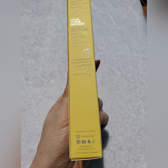 Wishful by Huda Beauty Yo Kiss 💋 Smoothing Lip Scrub NEW - Picture 6 of 8